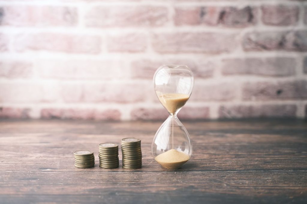 Community debts in Spain expire after 5 years: Supreme Court doctrine and how to claim in time