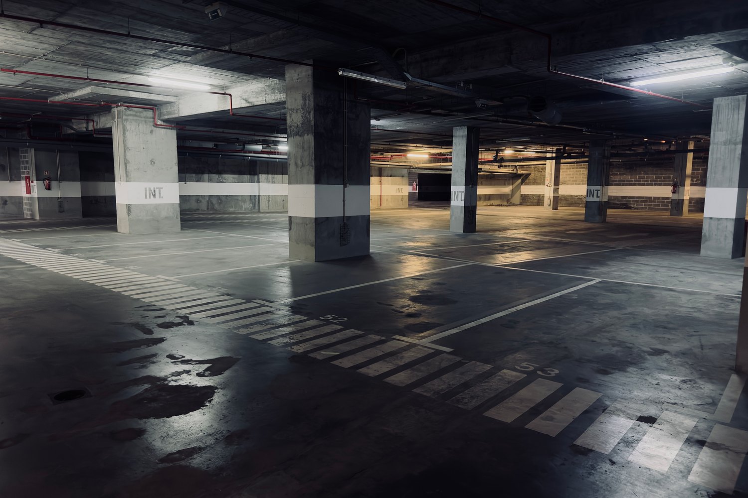 Community rentals: caretaker's flat, commercial unit, garage, rooftop and façade