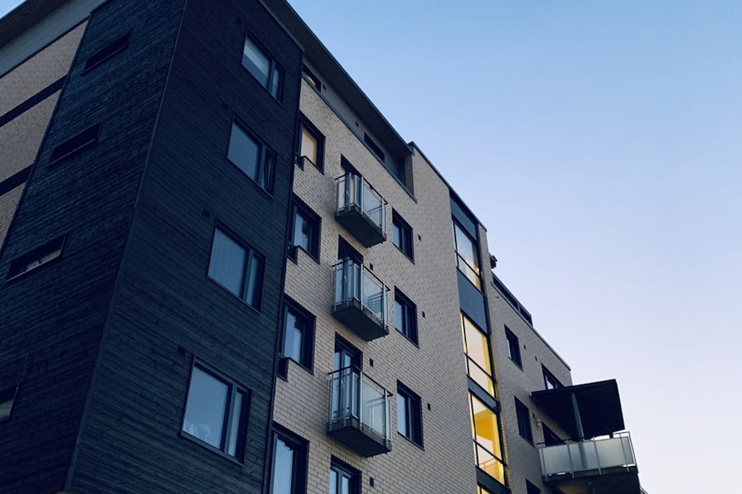 The community of owners' secretary: who can hold the role and what they sign
